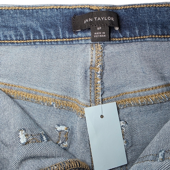 NWT Ann Taylor The Flare Jeans, Medium Wash, Size 6 Petite - Picture 6 of 10